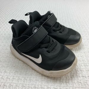 Nike black toddler sneakers size 6